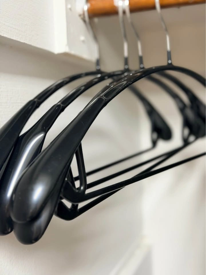 Clothes Hangers - photo 2