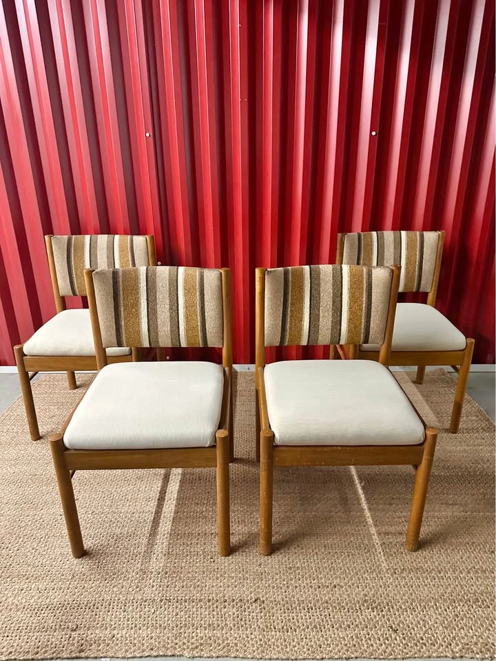 MCM Teak Dining Chairs x4 - photo 3
