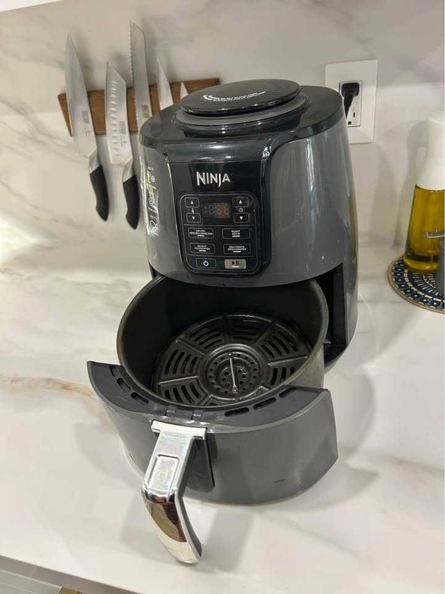 Ninja Air Fryer - Excellent Working Condition - photo 2