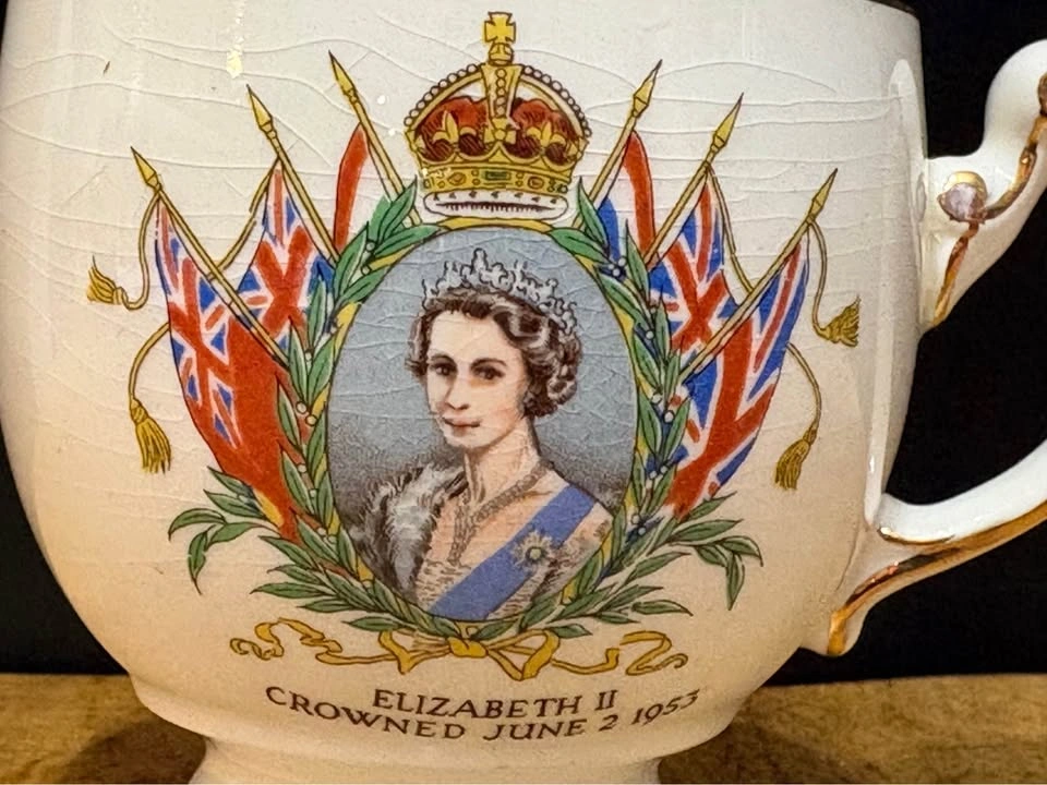 Teacup Queen Elizabeth 1953 Royal Coronation - photo 2