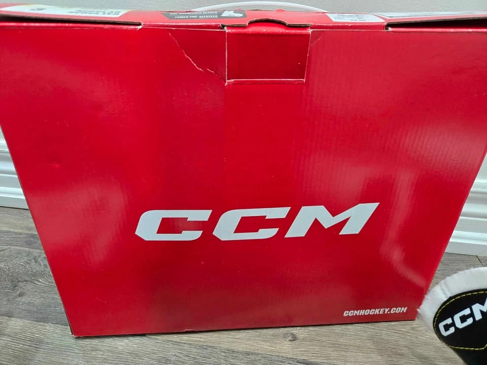 CCM Skates - photo 5