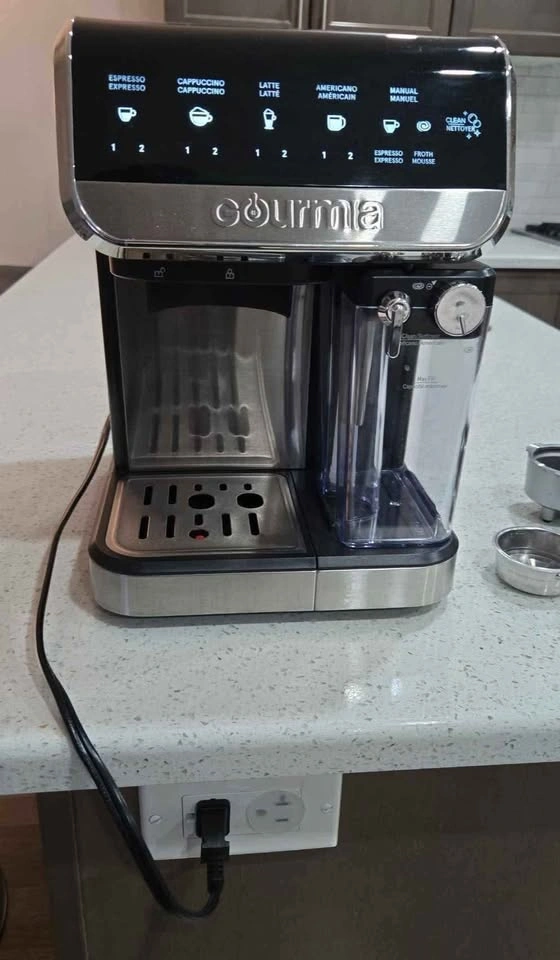 Gourmia 8-in-1 Espresso, Cappuccino, Latte & Americano Maker - photo 4