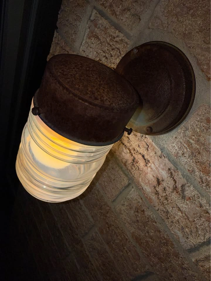 Outdoor home wall lights / sconces / lanterns / porch light - photo 5