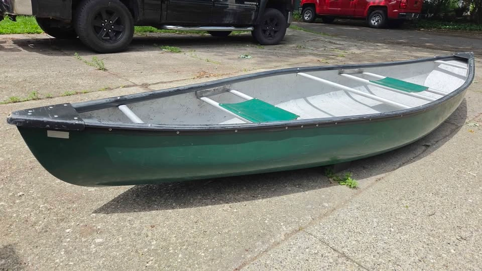 2000 Chief canoe - photo 4