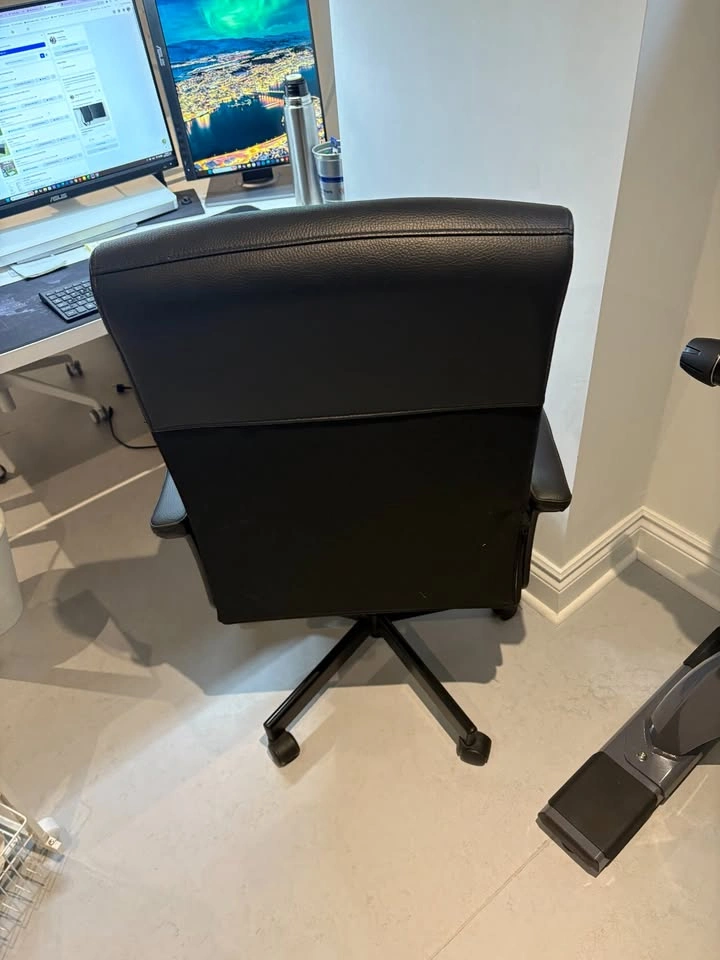 IKEA MILLBERGET Swivel Office Chair – Black - photo 2