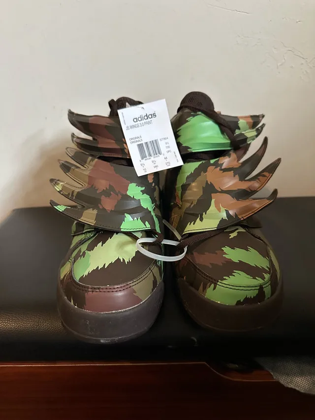 Adidas J.S Wings image indicator(3)