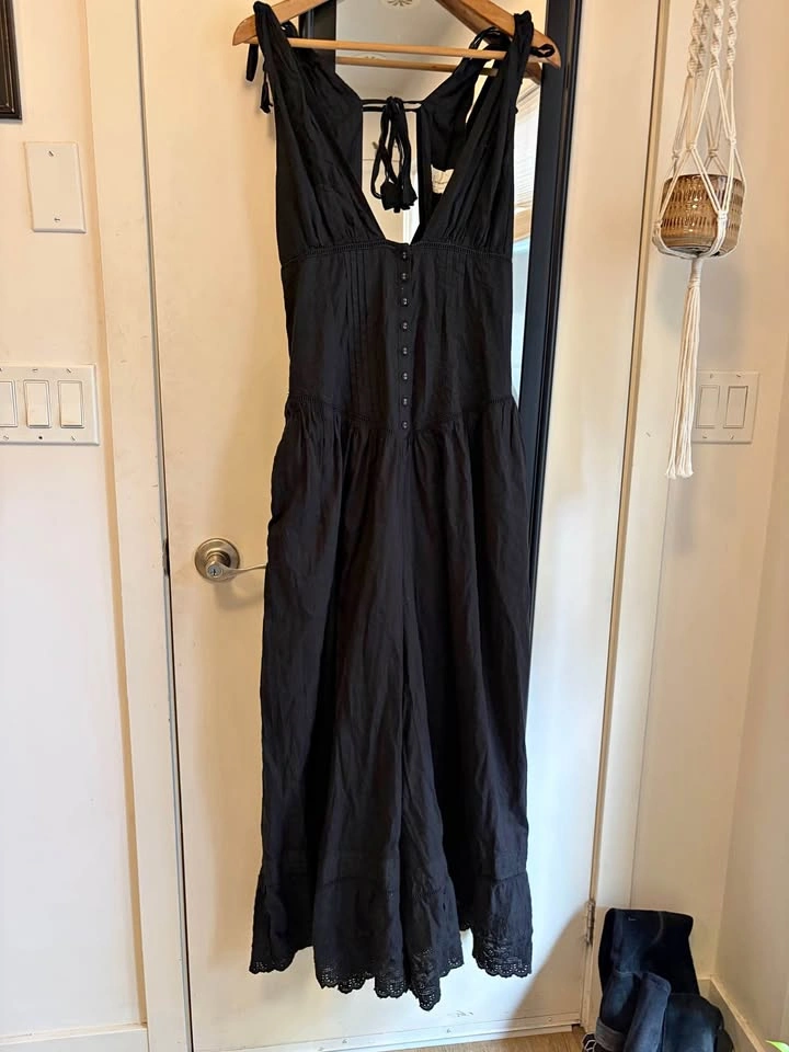 Anthropologie Black Tie Shoulder V-Neck Jumpsuit (Medium)
