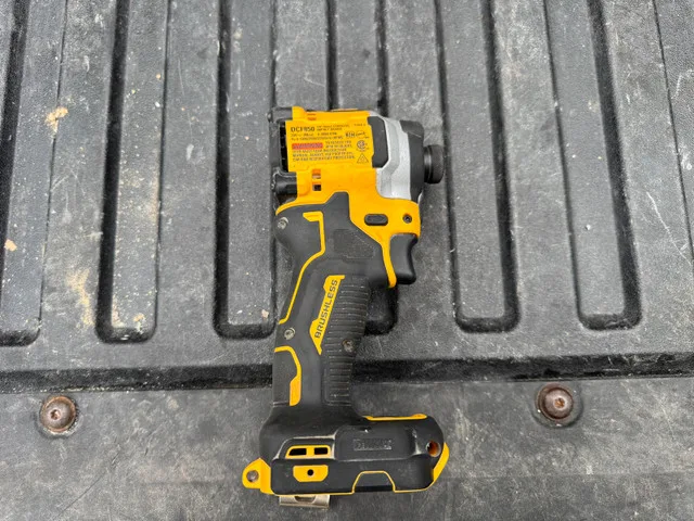 DCF850 Impact Drill image indicator(2)