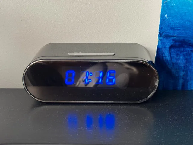 4K/1080P Wi-Fi Mini Clock Camera image indicator(5)