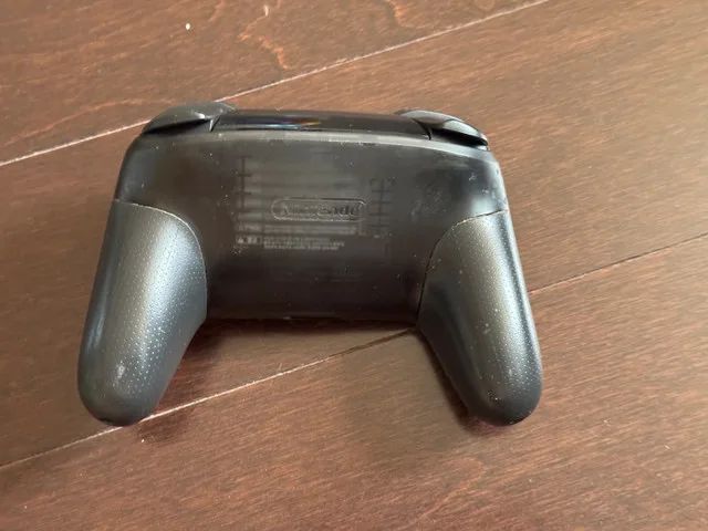 Nintendo Switch Pro Controller image indicator(2)