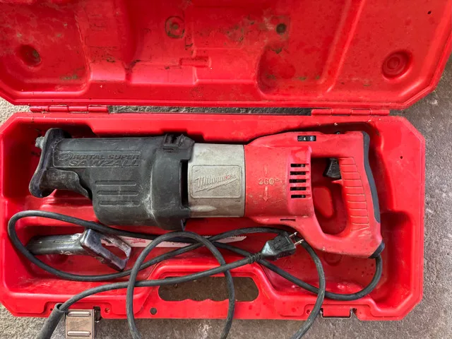 Milwaukee Tool 13 Amp Orbital Super SAWZALL thumbnail