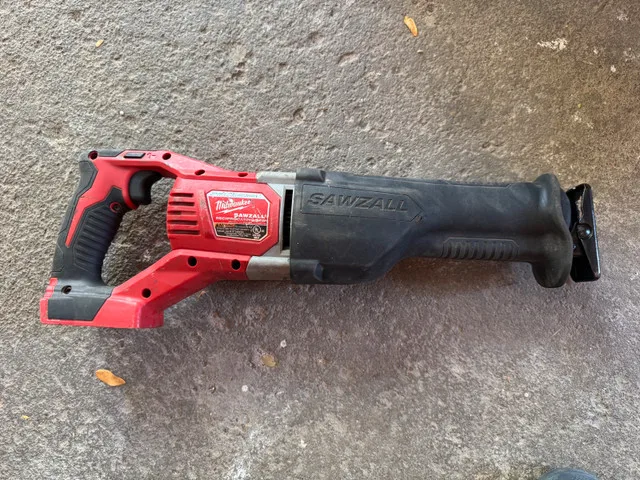 Milwaukee Tool M18 SAWZALL Reciprocating thumbnail