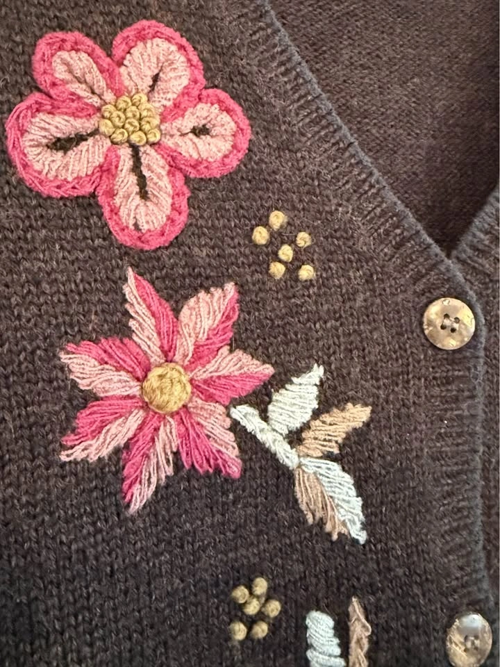 Authentic 90s Vintage St Michael Floral Embroidered Sweater Vest - photo 3