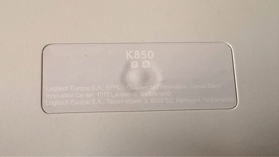 Logitech MK850 Performance Wireless Keyboard and M720 Mouse Comb - photo 2