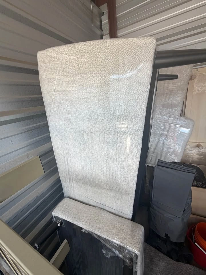Couch for sale - photo 4