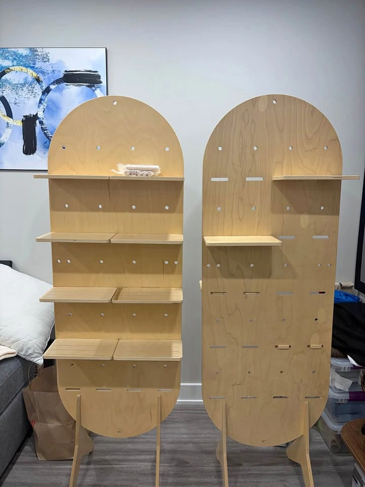 Market Displays- Vertical Ledge