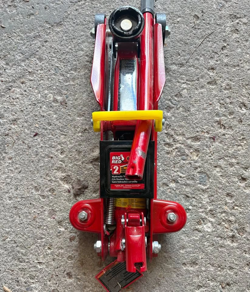Torin Big Red 2 Tonne Hydraulic Floor Jack