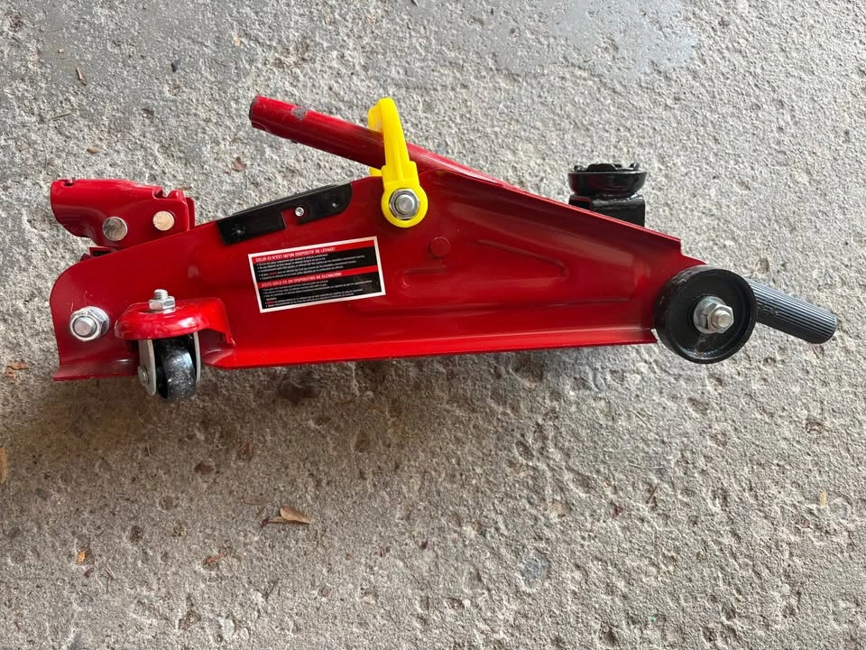 Torin Big Red 2 Tonne Hydraulic Floor Jack - photo 3