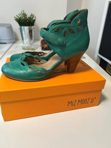 Miz Mooz Green Leather Heels – Size 40 - photo 2
