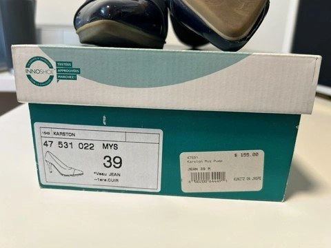 Navy Heels – Size 39 - photo 2