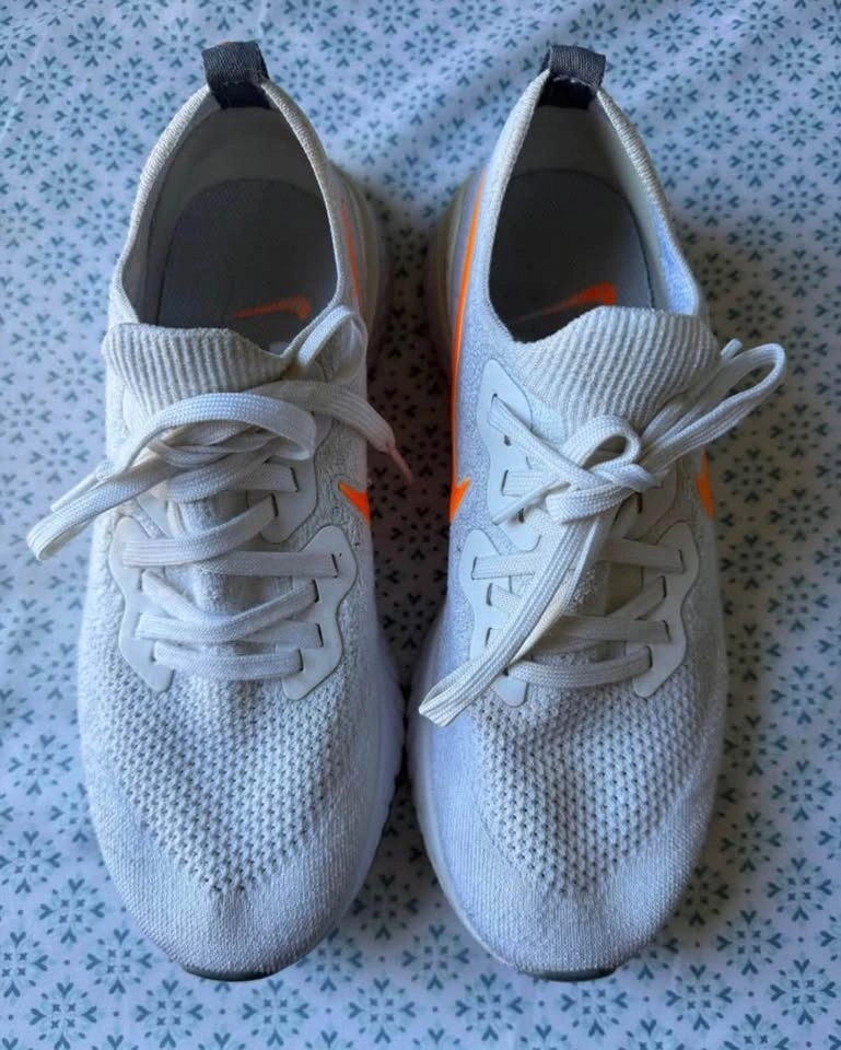 Nike Epic React Flyknit – Size 8.5 - photo 2