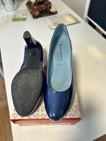 Dorking BLESA 5794 Patent Blue Heels – Size 39 – Made in Spain