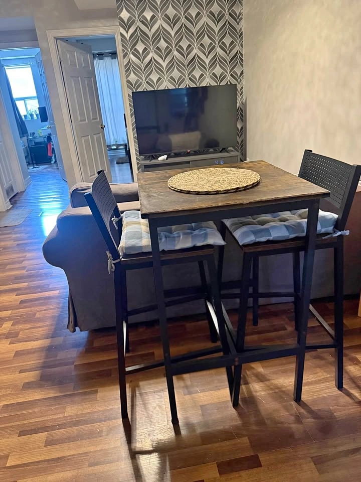 Dining Table Set with 2 Chairs