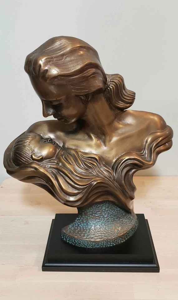 Solid Bronze Sculpture - photo 3