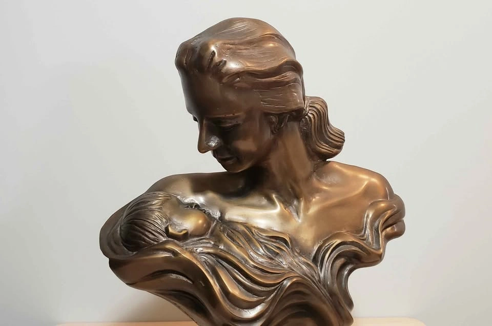 Solid Bronze Sculpture - photo 4
