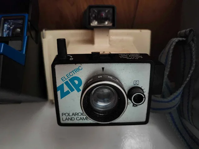 Polaroid Land Camera Electric Zip thumbnail