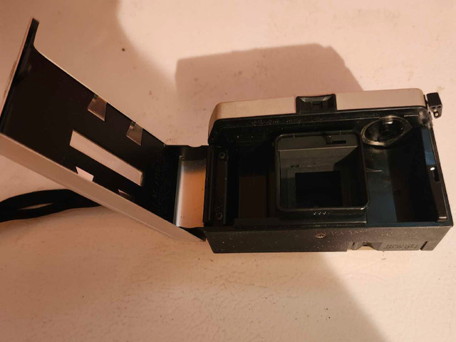 Used Kodak instamatic 124 camera - photo 5