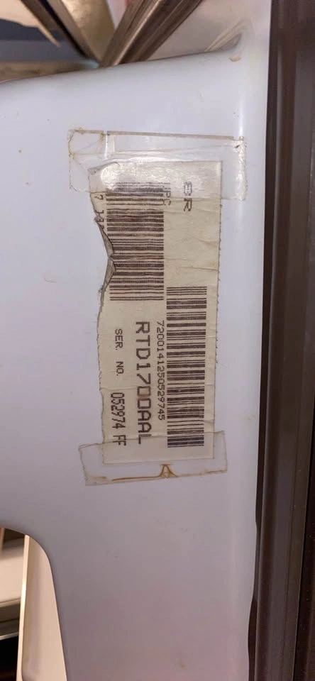 Maytag Top-Freezer Refrigerator - photo 5