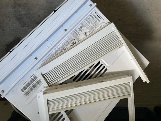 Hisense Window Air Conditioner (Remote Included) - photo 4