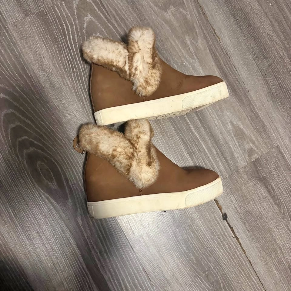 Cute brown shoes