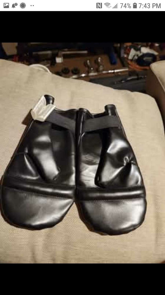 Boxing & Light Weight Gloves, Heavy Bag Mount - photo 3