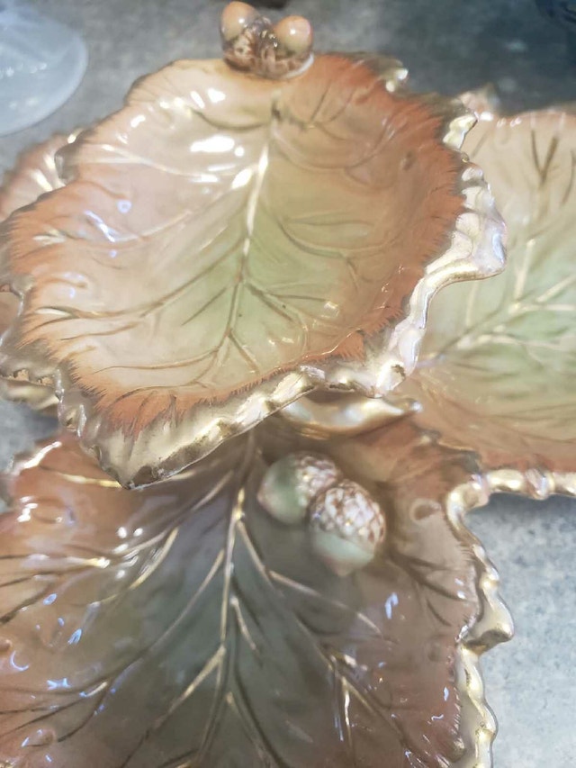 Vintage 2-Tier Ceramic Leaf Serving Dish - Made in Japan - photo 3
