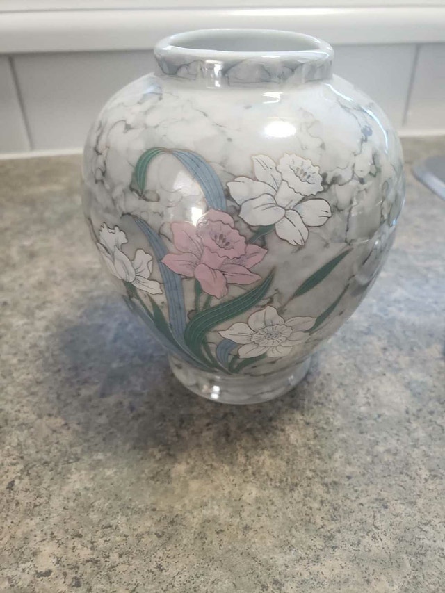 Japanese Fine China Ginger Jar – Marbled Floral - photo 2