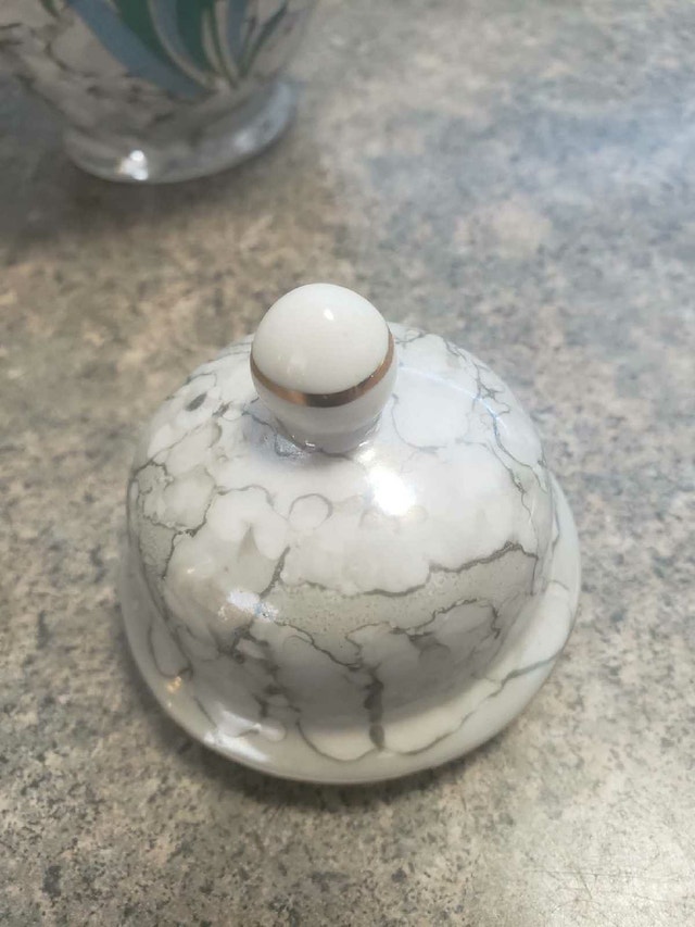 Japanese Fine China Ginger Jar – Marbled Floral - photo 4