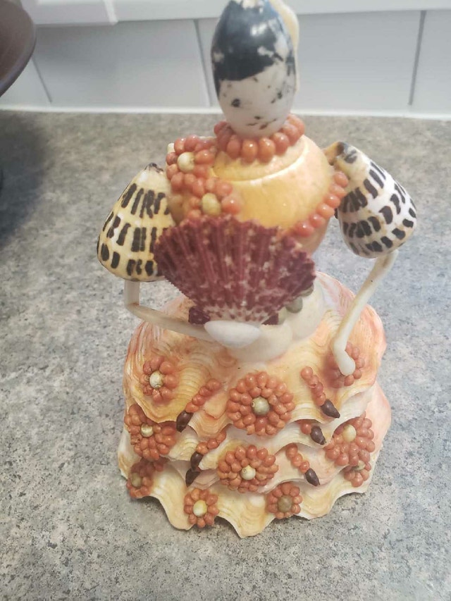Vintage Handmade Shell Art Doll Figurine - Spanish Dancer - photo 5