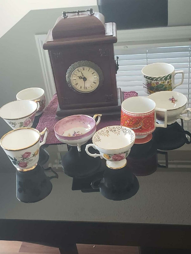 Vintage Decor Bundle: 8 Fine China Cups + Hidden Key Clock