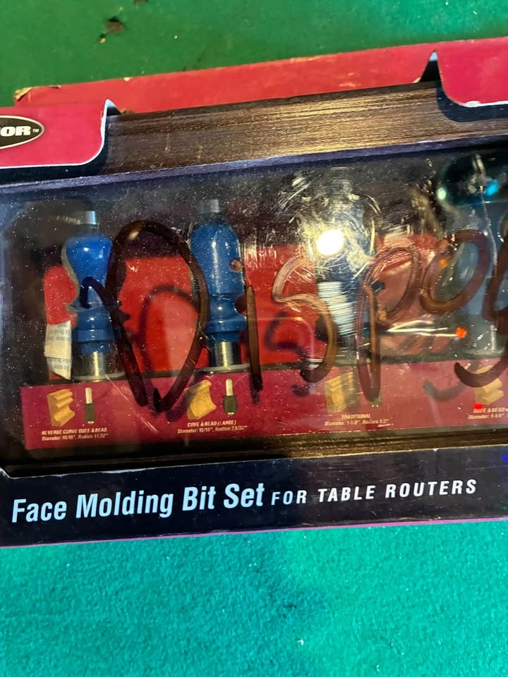 4 piece molding bit set for table routers - photo 2