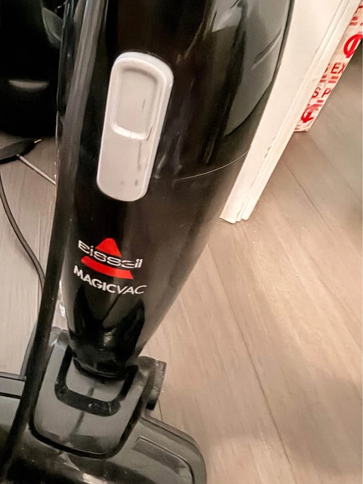 Home vacuum cleaner - photo 2