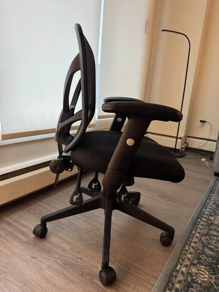 Staples Berwood Mesh/Fabric Task Chair - photo 2