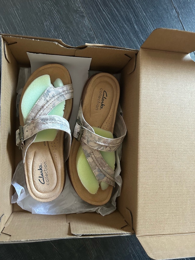 Clarks Brynn Madi Sandals -7.5 - photo 3