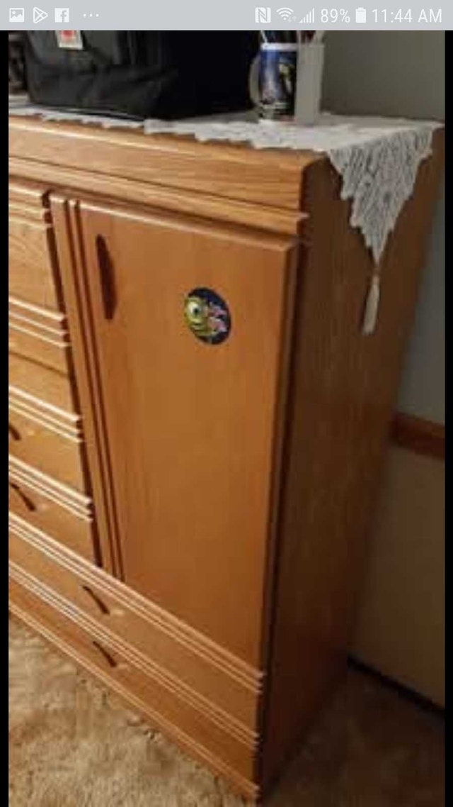 Oak Bedroom Dresser/ Armoire - photo 2