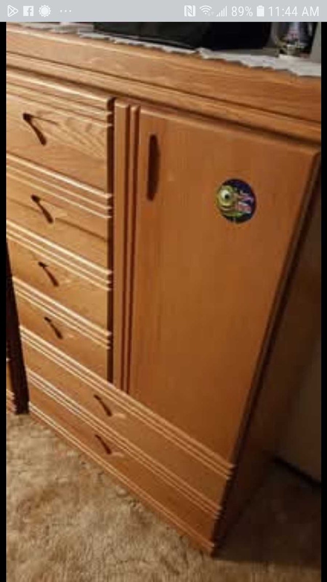Oak Bedroom Dresser/ Armoire - photo 3