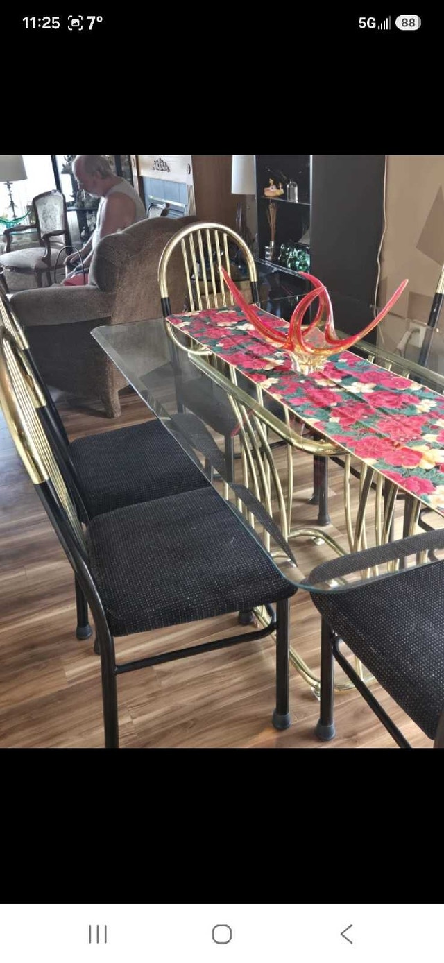 Elegant Dining Room Glass Table Top with Six Chairs - photo 4