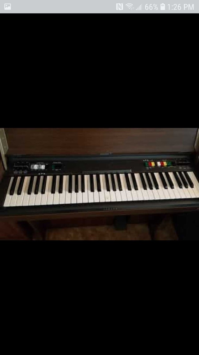 Yamaha Electric Organ - photo 3