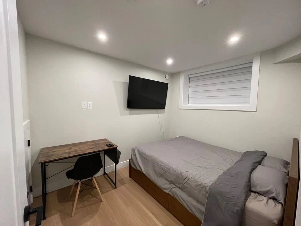1 Bed 1 Bath House - photo 2