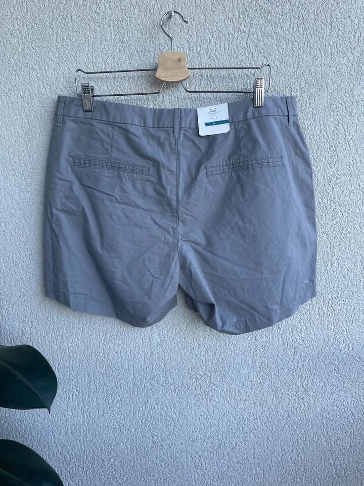 Size 14, New, Cotton Stretch Chino Shorts - photo 2